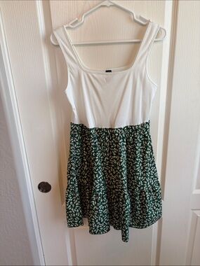 SHEIN White & Dark Green Floral Tiered Summer Dress